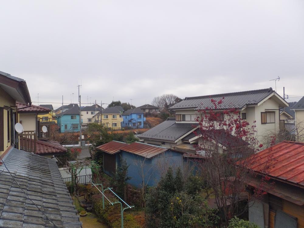 View photos from the dwelling unit. Local (12 May 2013) Shooting