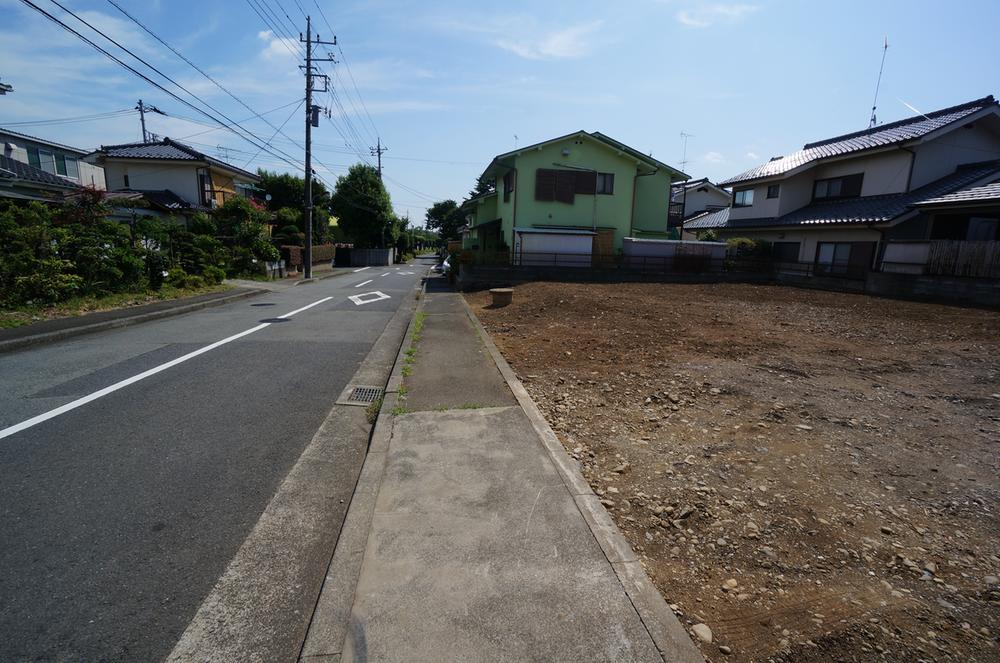 Local photos, including front road. Current state September shooting