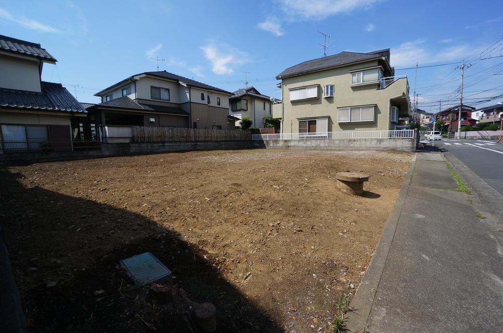 Local appearance photo. Current state September shooting