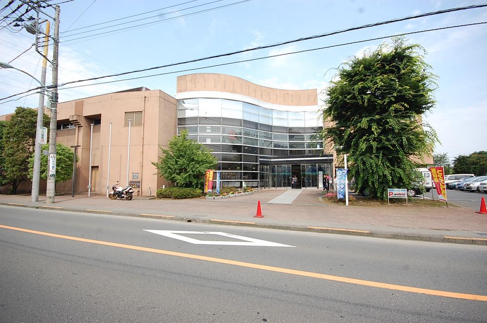 Streets around. Fine Plaza up to 622m