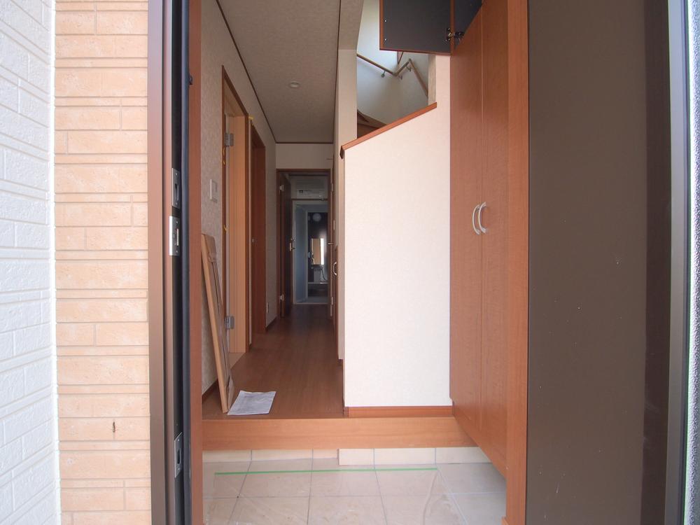 Same specifications photos (Other introspection). Entrance same specifications