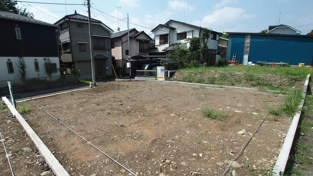 Local photos, including front road. Local (August 2013) Shooting