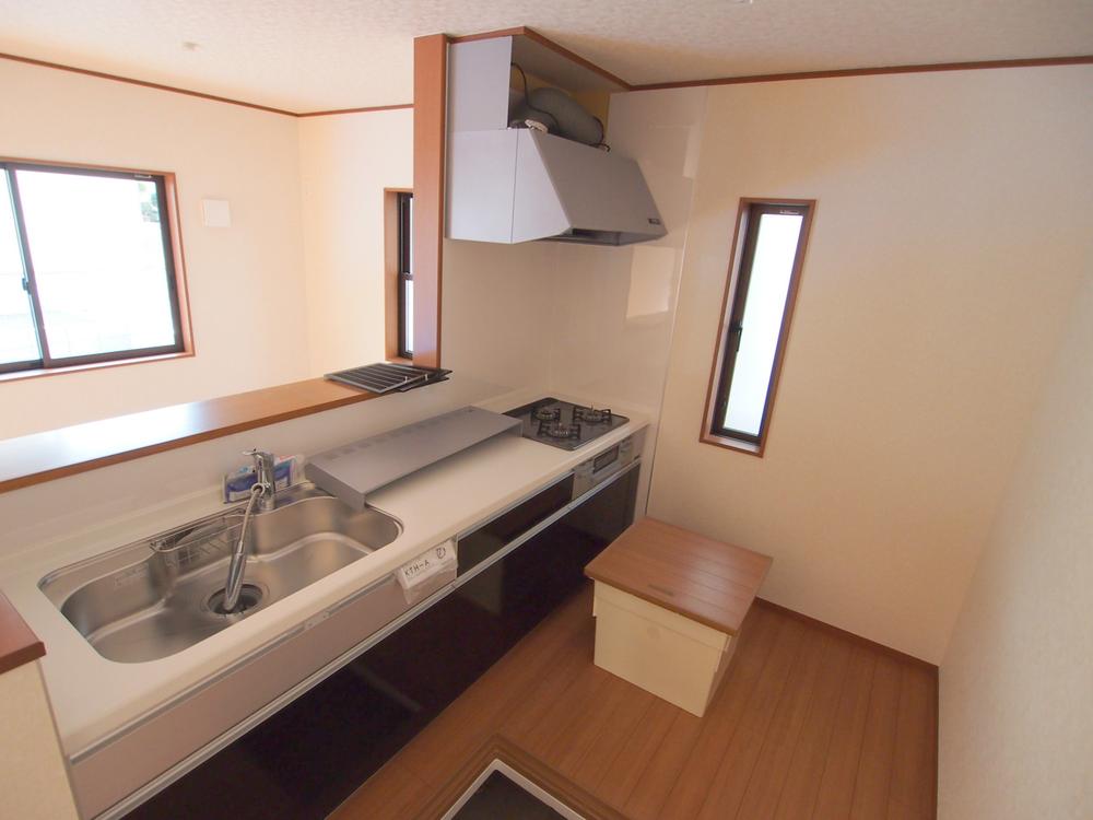 Same specifications photo (kitchen). Kitchen same specifications