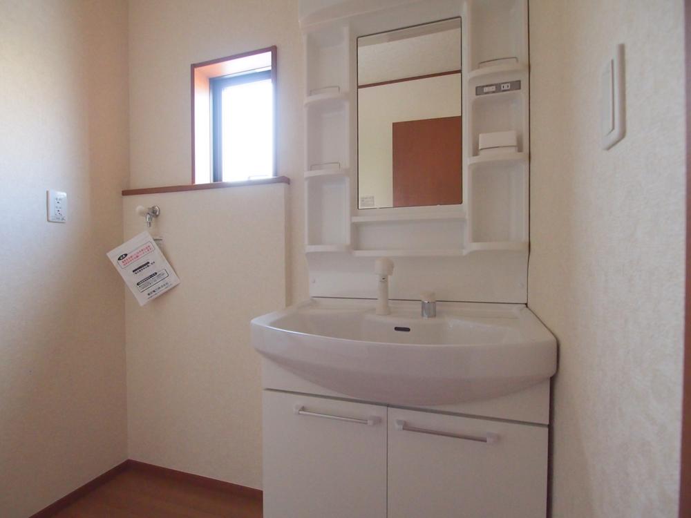 Same specifications photos (Other introspection). Washbasin same specifications