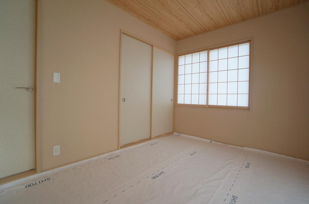 Other introspection. Japanese style room