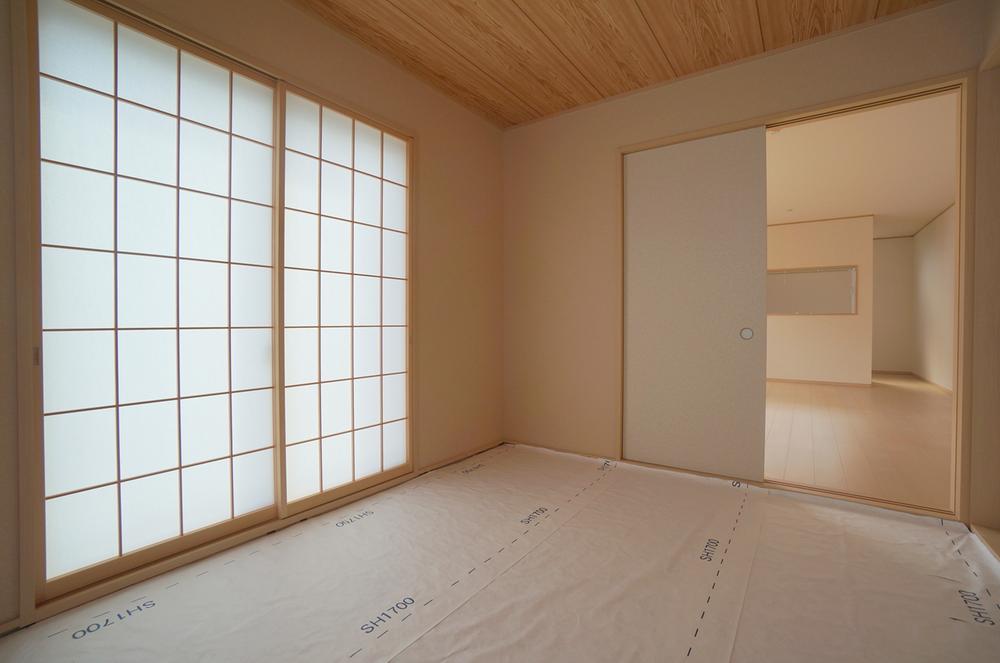 Other introspection. Japanese style room