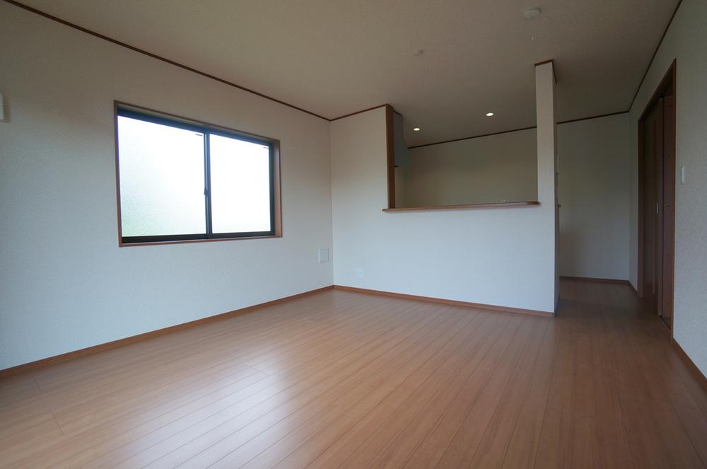 Same specifications photos (living). Same specifications