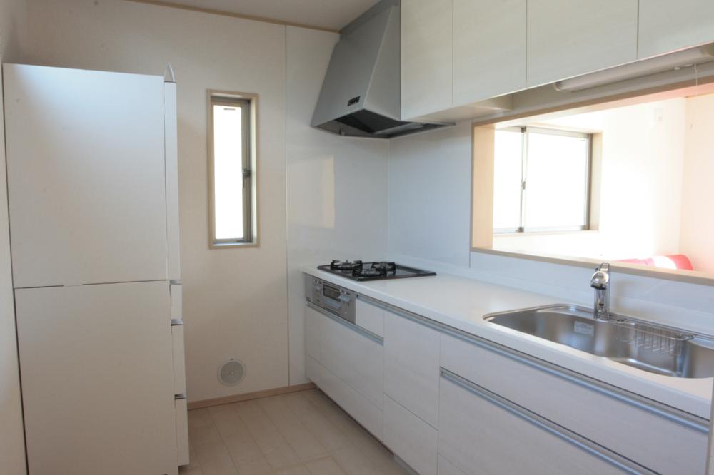 Same specifications photo (kitchen)