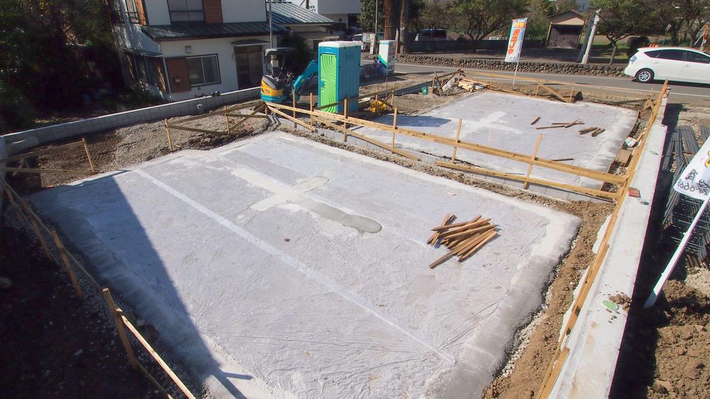 Local appearance photo. Local (11 May 2013) Shooting