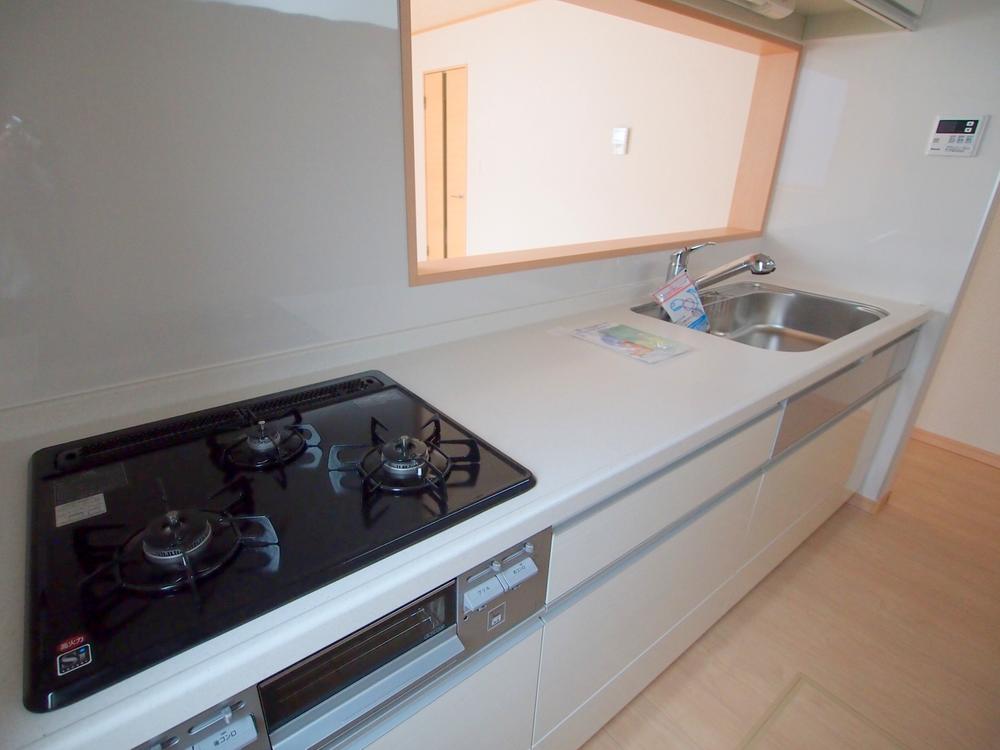 Same specifications photo (kitchen). Kitchen same specifications