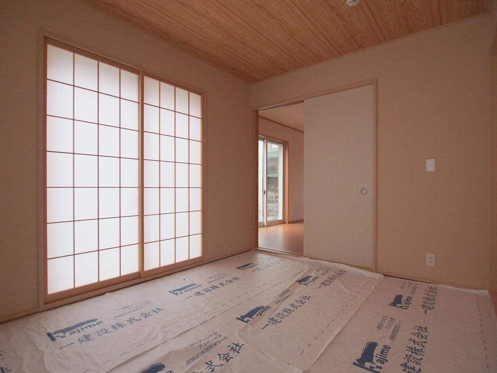 Other introspection. Japanese style room