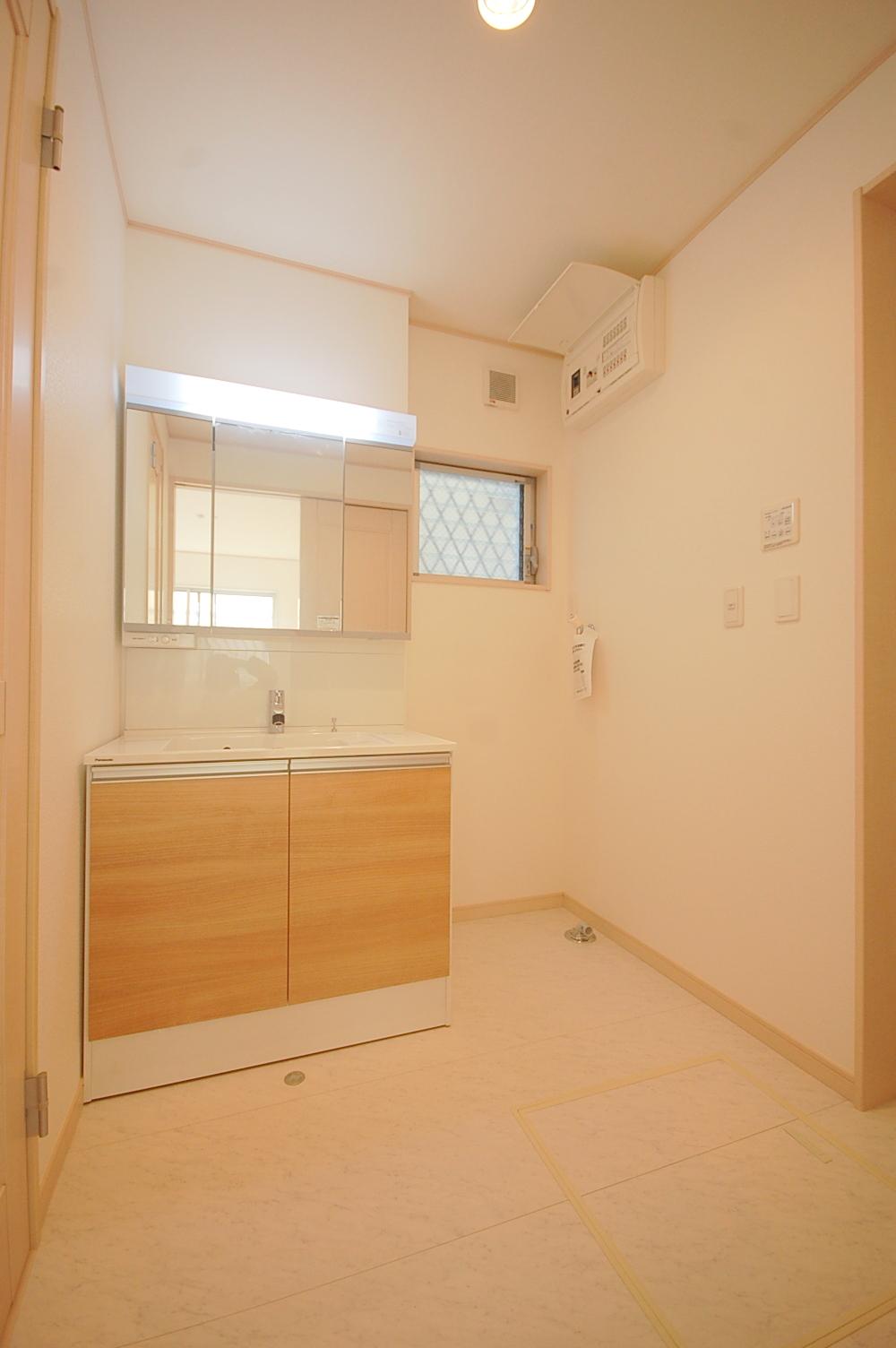 Same specifications photo (bathroom). Example of construction