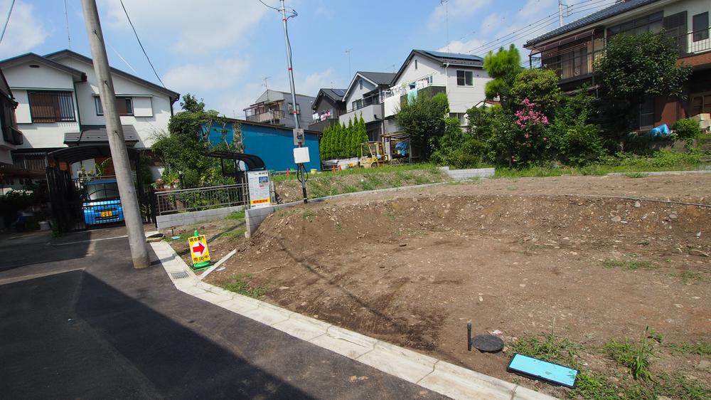 Local photos, including front road. Local (August 2013) Shooting