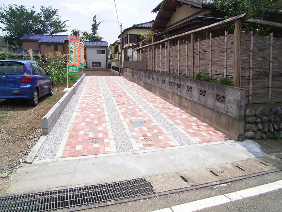 Local photos, including front road. Local (September 2013) Shooting