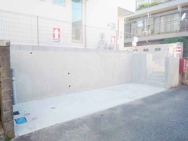 Parking lot. (2013 11.24) shooting