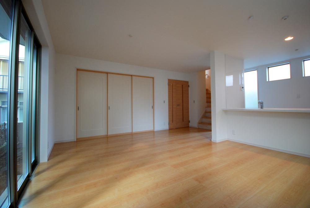 Living. Local (11 May 2013) Shooting