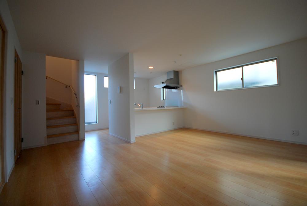 Living. Local (11 May 2013) Shooting