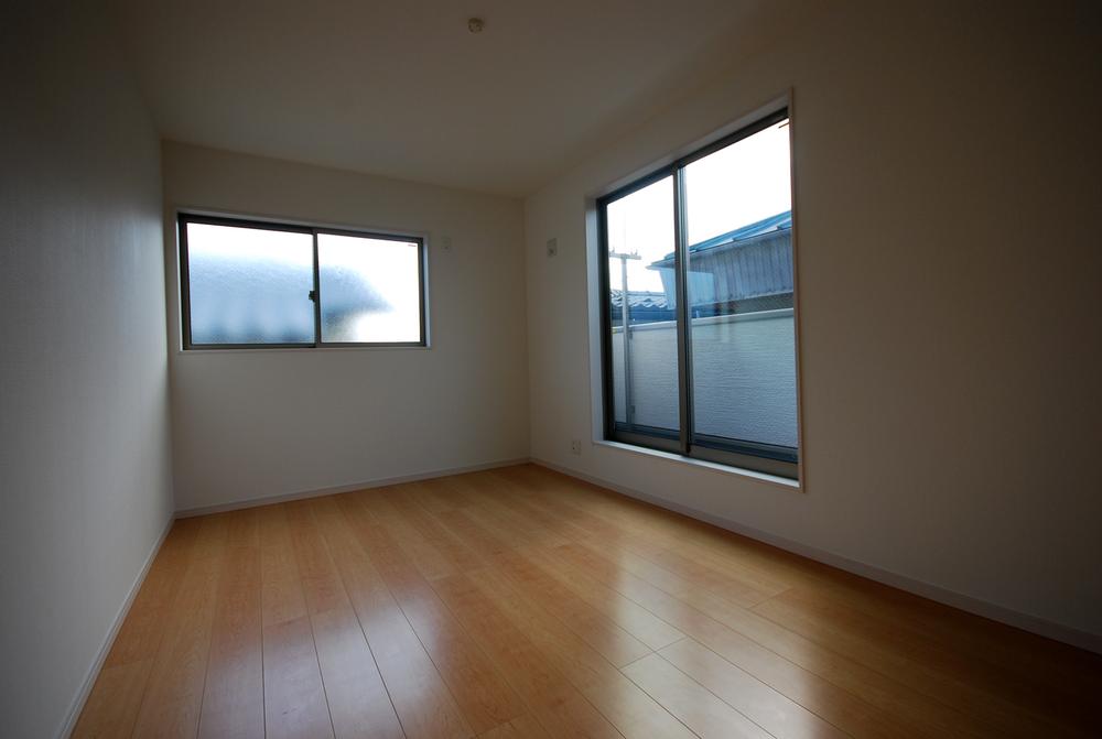 Non-living room. Local (11 May 2013) Shooting