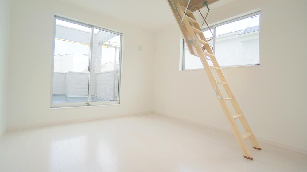 Other introspection. Western style room