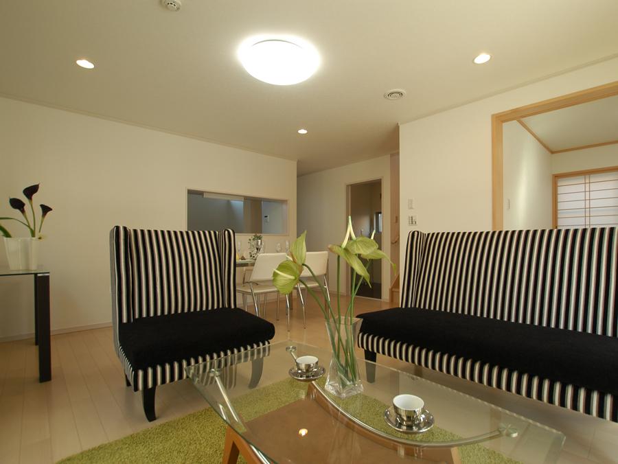 Living. Indoor (12 May 2013) Shooting 1 Building