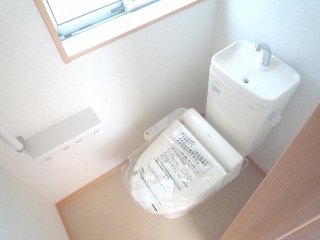 Toilet. 2013.12.02 shooting 7 Building room