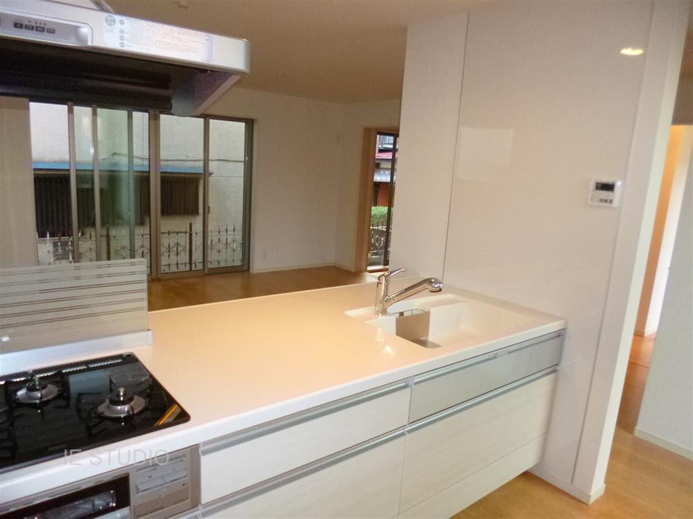 Kitchen. Local (11 May 2013) Shooting