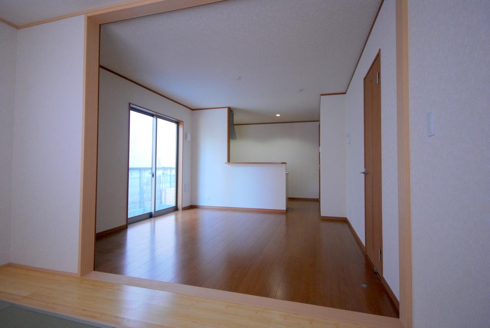 Living. Local (11 May 2013) Shooting