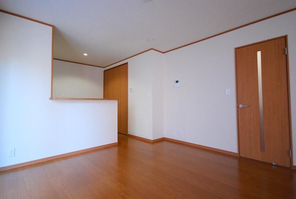 Living. Local (11 May 2013) Shooting