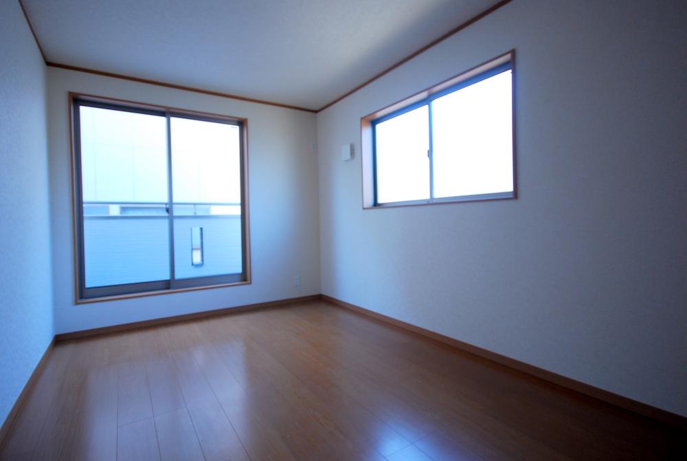 Non-living room. Local (11 May 2013) Shooting