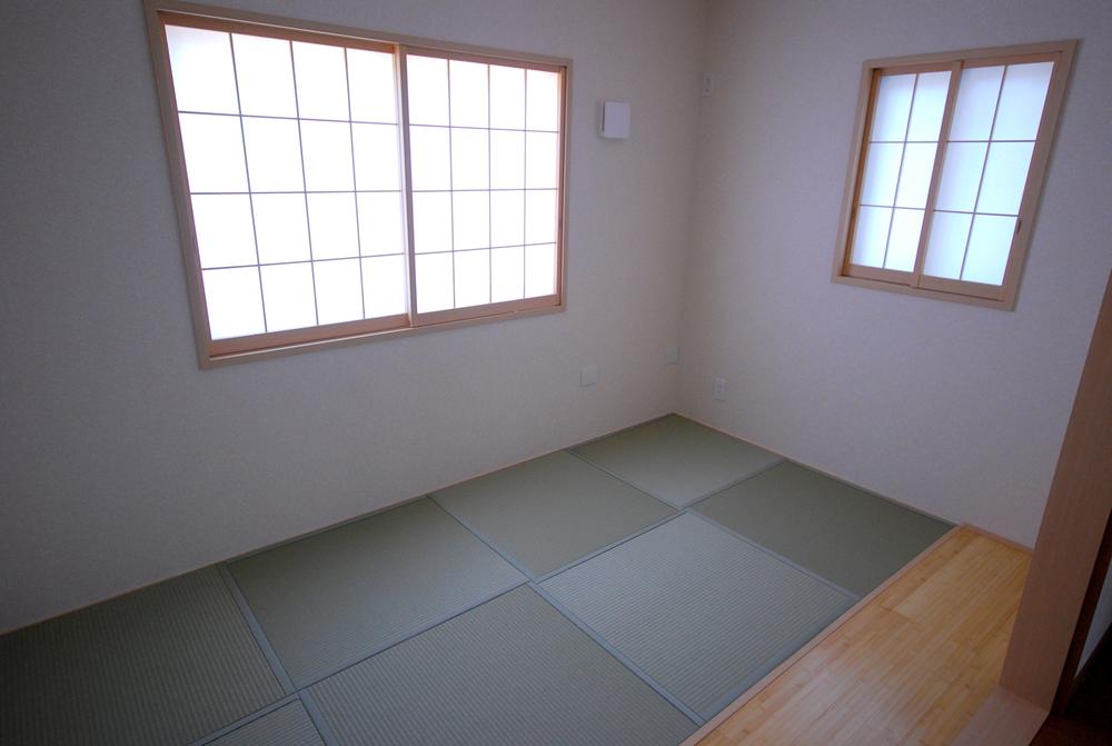 Non-living room. Local (11 May 2013) Shooting