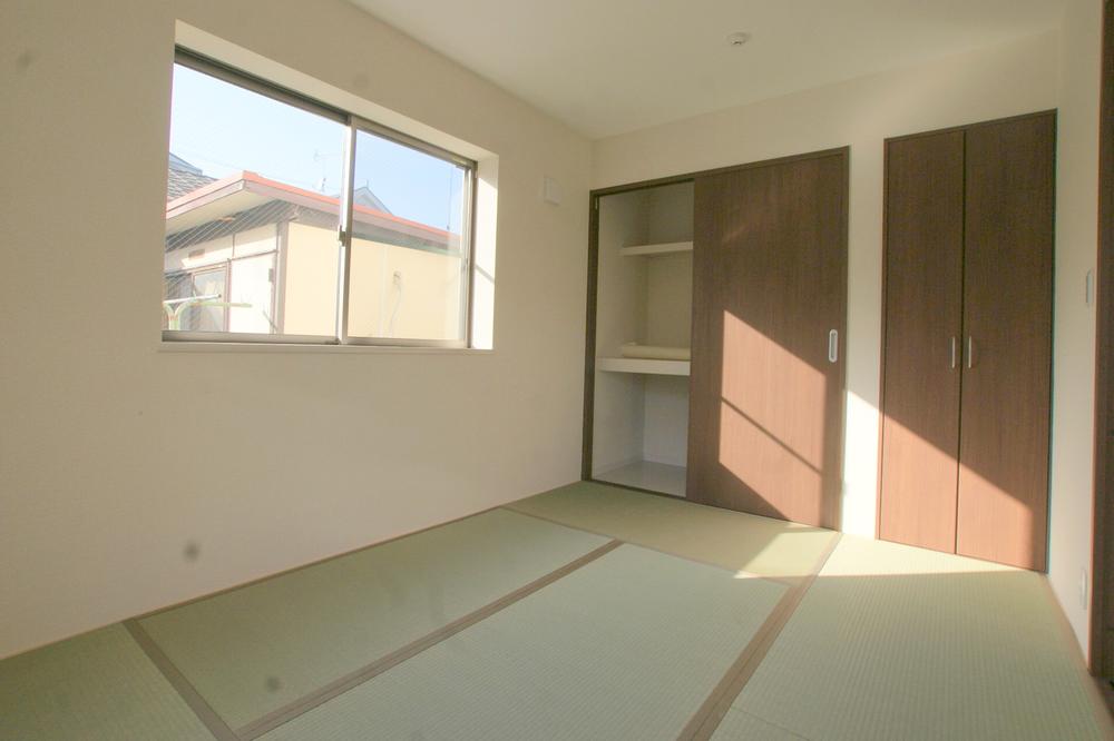 Other introspection. Japanese style room