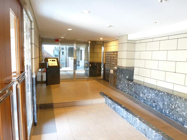 Entrance. It is the state of the entrance