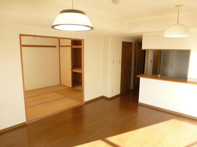 Living. Indoor (12 May 2013) Shooting