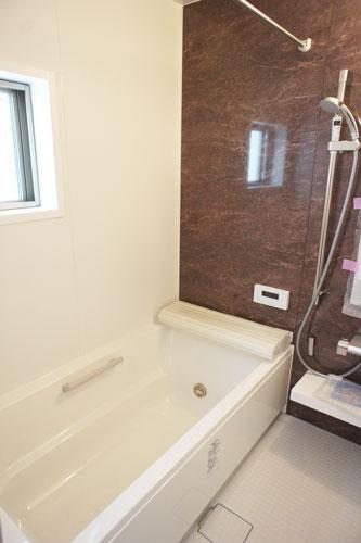Same specifications photo (bathroom)