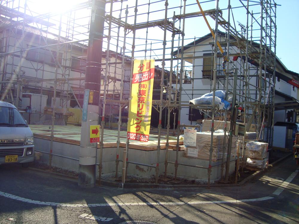 Local photos, including front road. Local (11 May 2013) Shooting