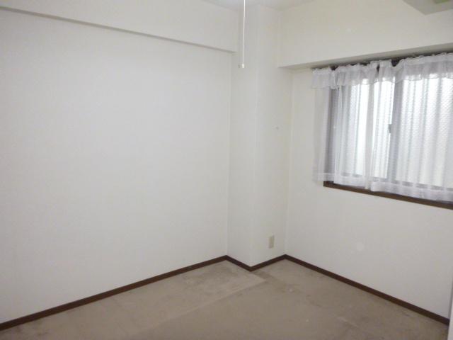 Non-living room