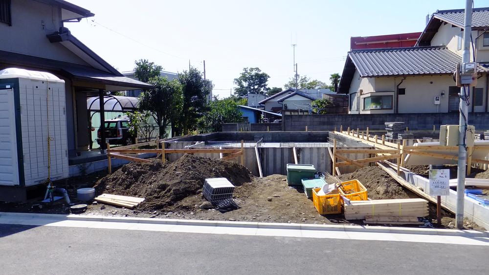 Local appearance photo. 4 Building Current Status (October 2013) Shooting