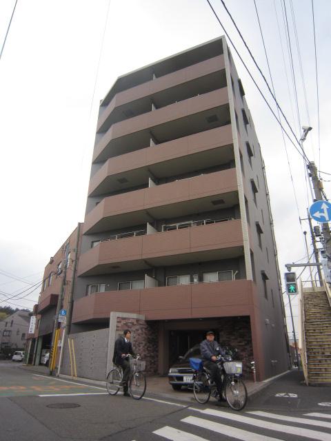 Local appearance photo. Local (April 2012) shooting