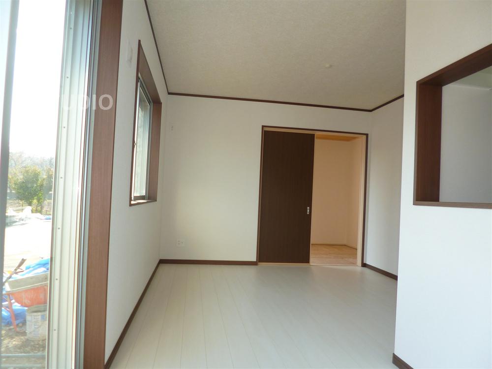 Living. Local (12 May 2013) Shooting 5 Building