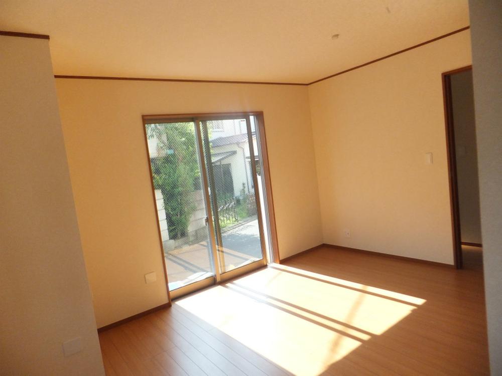 Living. Room (August 2013) Shooting Full of feeling of freedom is living