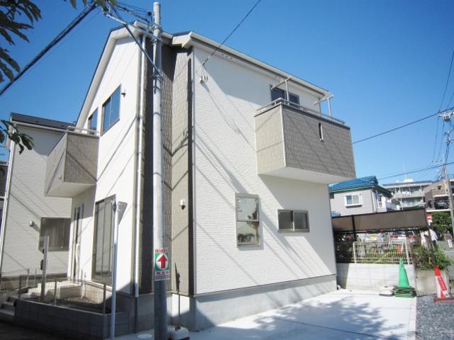 Local appearance photo. Local (August 2013) Shooting Newly built properties in a good location in a quiet residential area