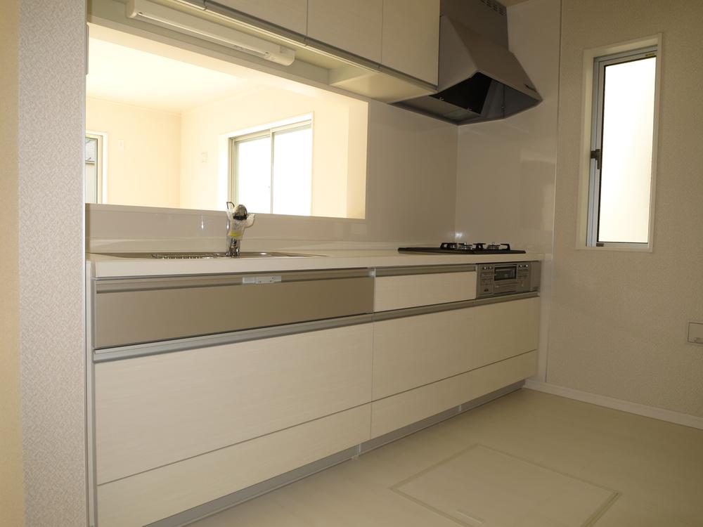 Kitchen. Local (12 May 2013) Shooting