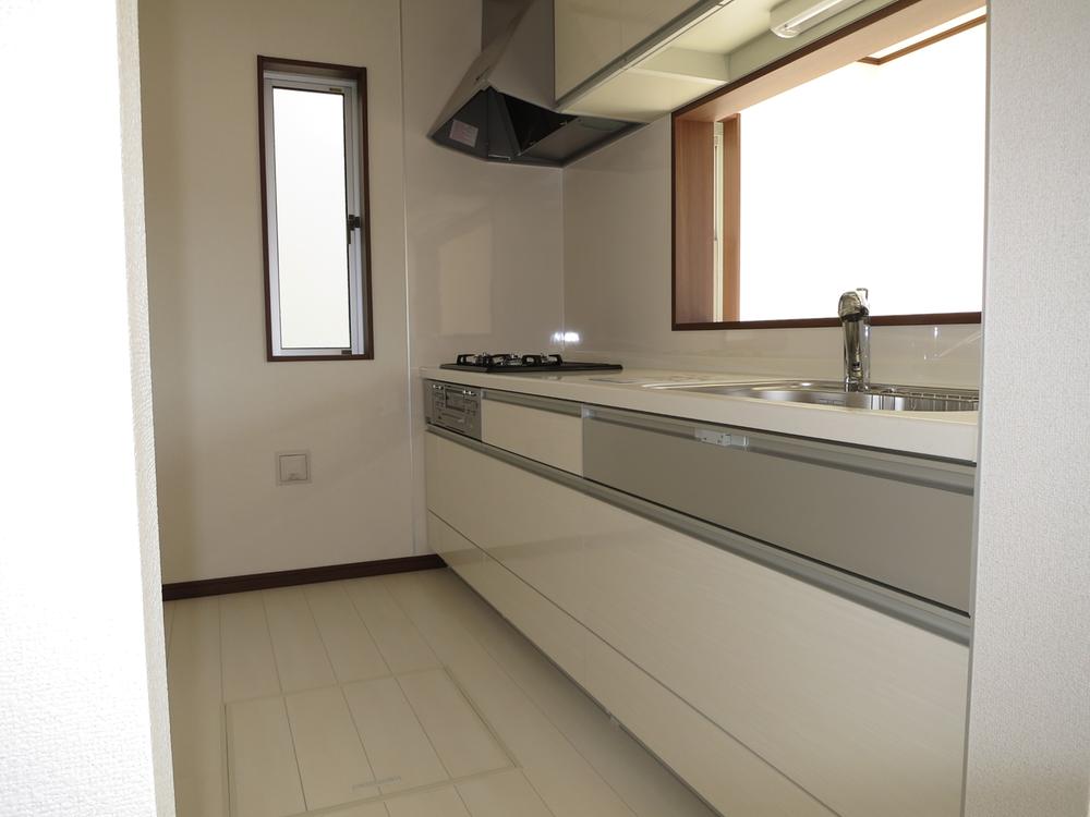 Kitchen. Local (12 May 2013) Shooting