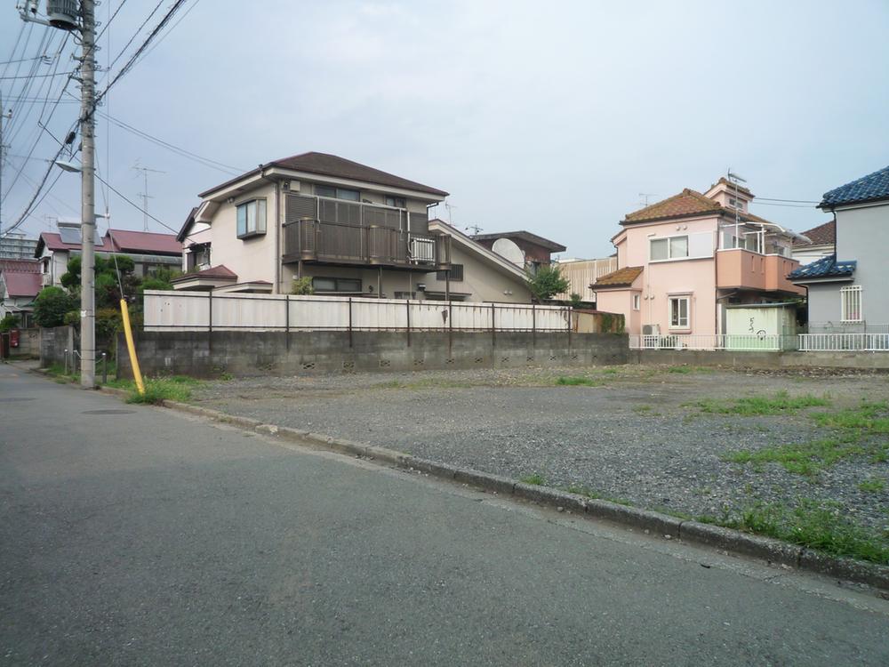 Local photos, including front road. Local (August 2013) Shooting