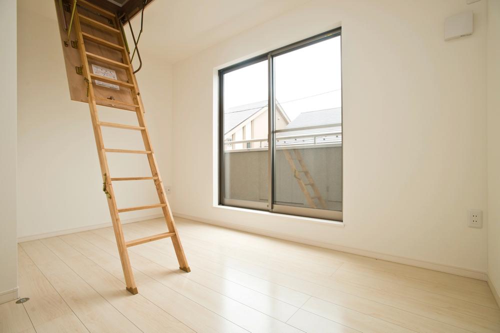 Same specifications photos (Other introspection). Same specifications (Grenier)