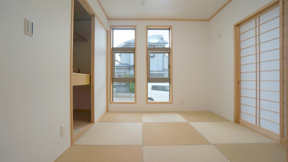 Other introspection. Japanese style room