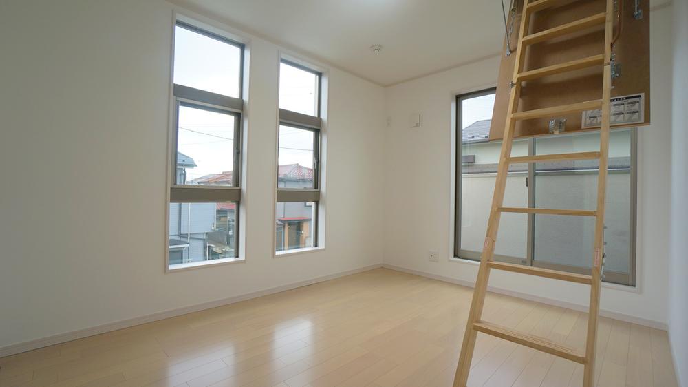 Other introspection. Western style room