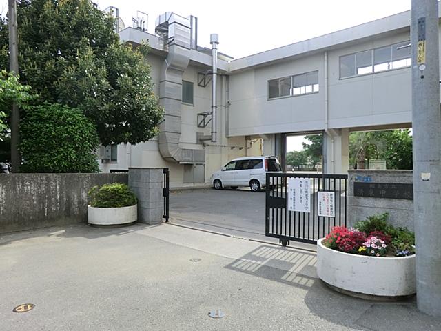 Junior high school. Akishima Municipal Seisen until junior high school 820m