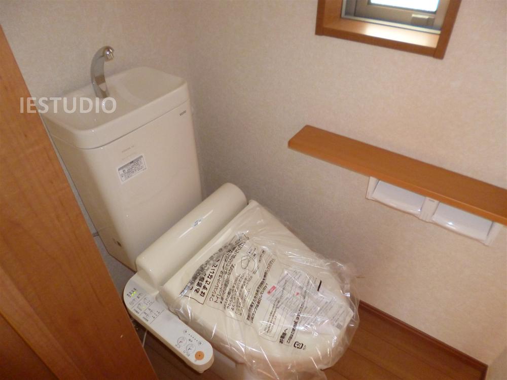 Toilet. Indoor (September 2013) Shooting