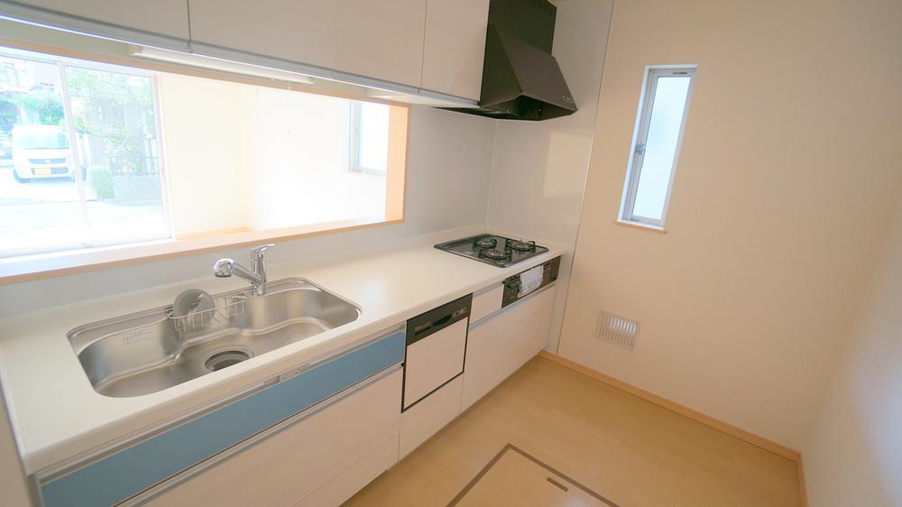 Same specifications photo (kitchen). Kitchen same specifications